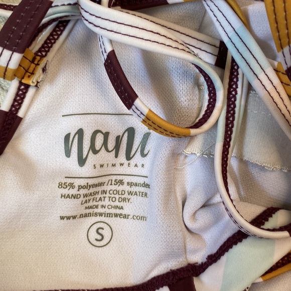Nani swim top with flattering tie back. - Picture 4 of 4